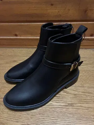 새상품 미사용 H&M 여성용 부츠 숏 22.5cm