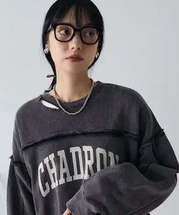 FREAK'S STORE 파우더 가공 로고 맨투맨