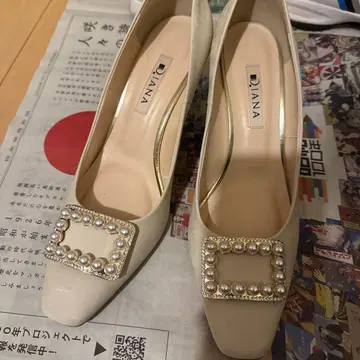 DIANA 펄 장식 화이트 펌프스 24.5cm