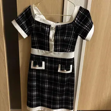 체크 무늬 블랙 화이트 드레스