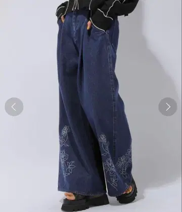 [ HARE ] 자수 와이드 데님 팬츠