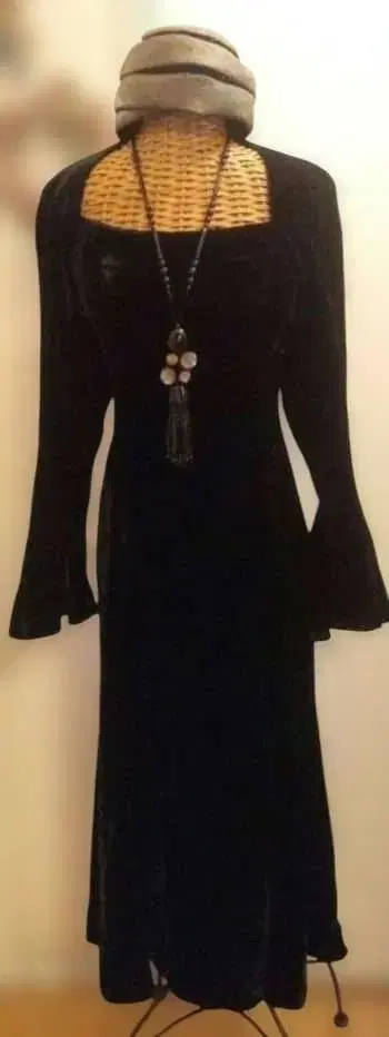 빈티지 블랙 벨벳 맥시 원피스 플레어 슬리브