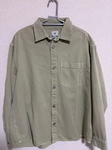 H&M 긴팔 셔츠 올리브 그린 컬러