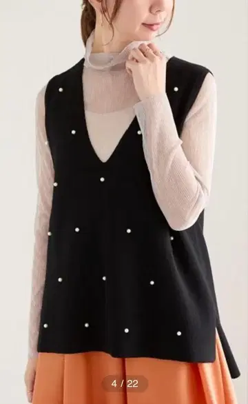 ( 미사용 새상품 ) [ Techichi ] 펄 도트 V넥 니트 베스트