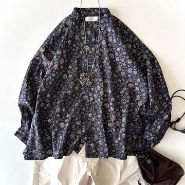 미사용급 인기 소일 SOIL 꽃무늬 밴드 카라 개더 셔츠 1 루즈핏