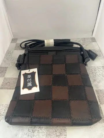 가죽 숄더백 브라운 블랙 체크 무늬