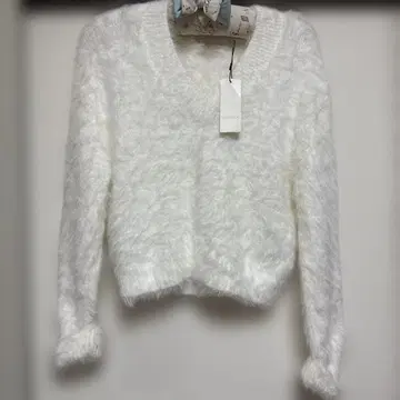 Coco Deal 화이트 V넥 니트