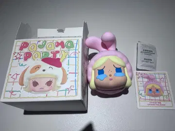 POPMART PAJAMA PARTY 이어폰 케이스 CRYBABY