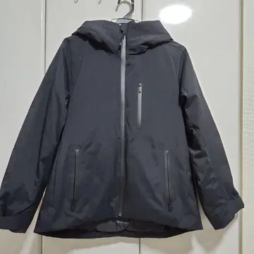 유니클로 다운 후드티 블랙