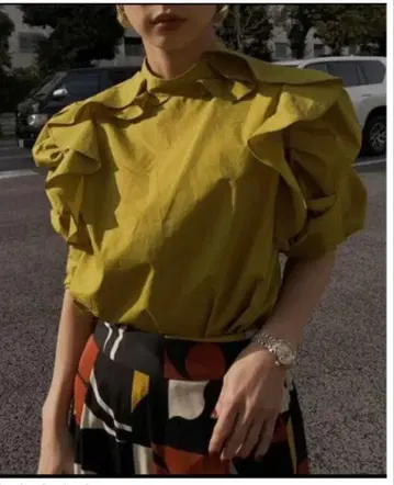 새상품급 아메리빈티지 프릴 퍼프 슬리브 블라우스 AMERI