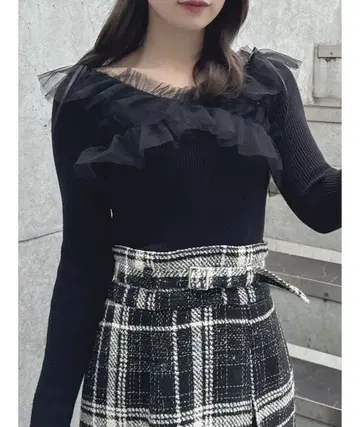 dazzlin 리본 튤 오프숄더 니트탑