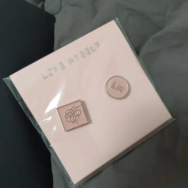 방탄 러브마이셀프 유니세프 콜라보 금속 뱃지