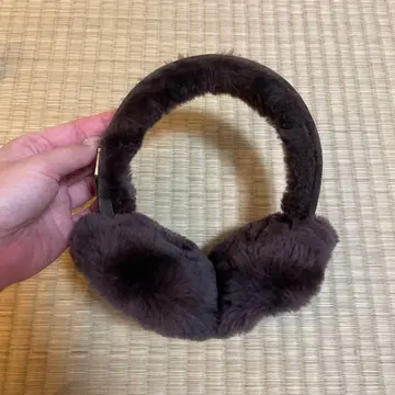 다크 브라운 퍼 귀도리