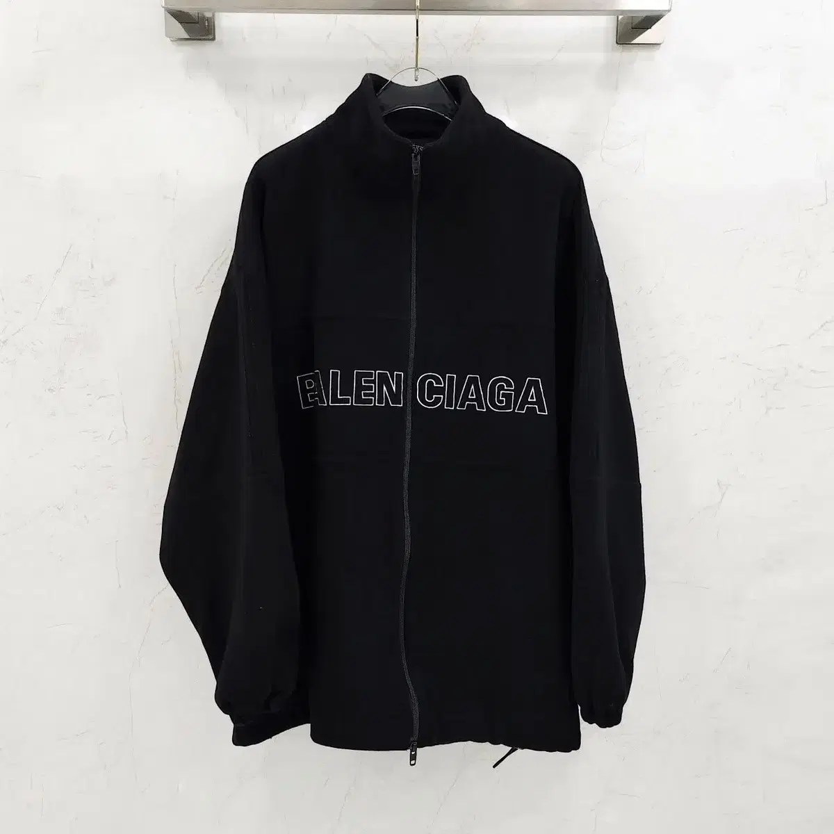 BALENCIAGA | 발렌시아가 Balenciaga Unity Destroyed Bomber Jacket