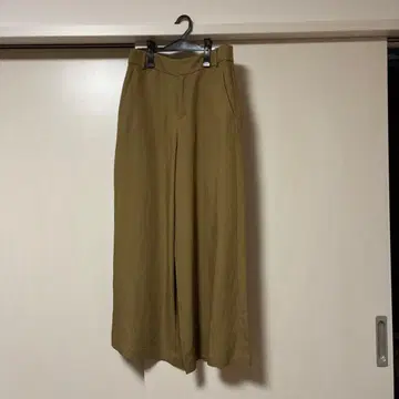 새상품급 23구 카키 와이드 팬츠 사이즈 40