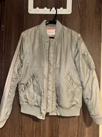 MOUSSY 실버 MA-1 자켓