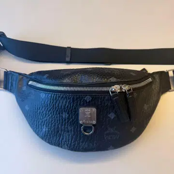 MCM 모노그램 가죽 바디백 힙색