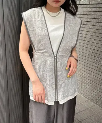 미사용 새상품 &g'aime 앙젬 리프 엠보싱 뷔스티에 그레이