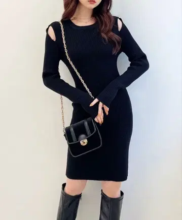 RESEXXY 숄더 오픈 타이트 니트 원피스 블랙