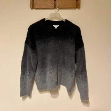 그라데이션 니트/BLACK