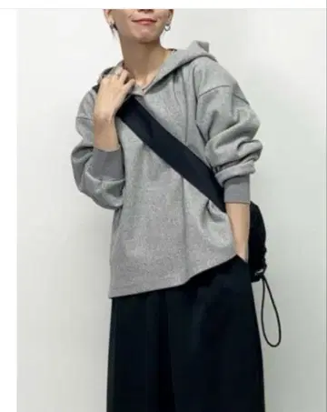 BARNYARDSTORM 니들 펀치 후드티