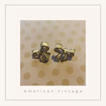아메리칸 빈티지 주얼리 리본형 화이트 귀걸이