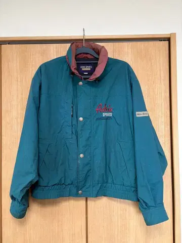 크롭 ADRIASPORTS 나일론 재킷