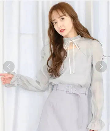 TITTY&CO. 2WAY 라메 시어 블라우스