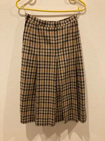[컨디션 최상] DAKS 닥스 울 혼방 체크 무늬 플리츠 스커트