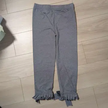 그레이 리본 포함 레깅스