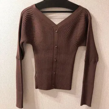 스나이델 오프숄 니트 가디건