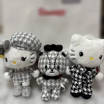 헬로키티 미미 다니엘 참 흑백 걸리시 쌍둥이 코디