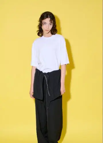 UJOH/우죠 Bare Top PNT BLACK