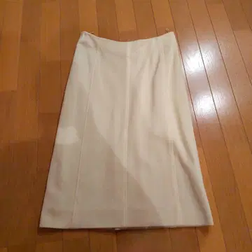 아이보리 타이트 스커트