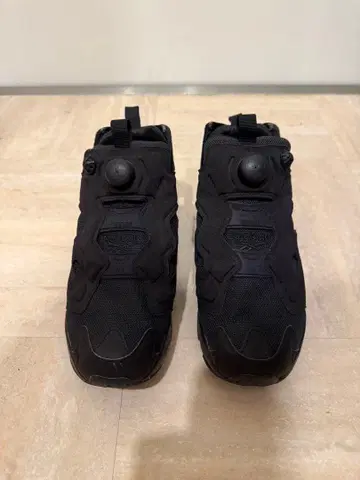 Reebok 펌프 퓨리 올 블랙