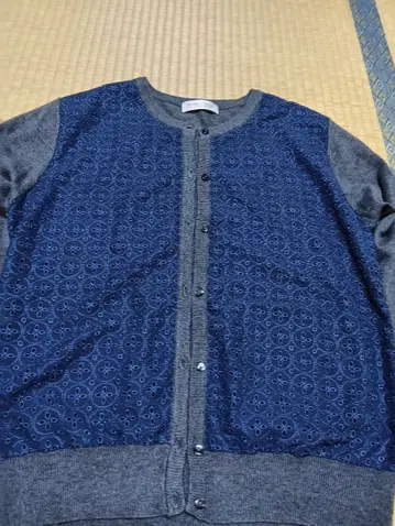 브릭하우스 자수 무늬 니트 가디건