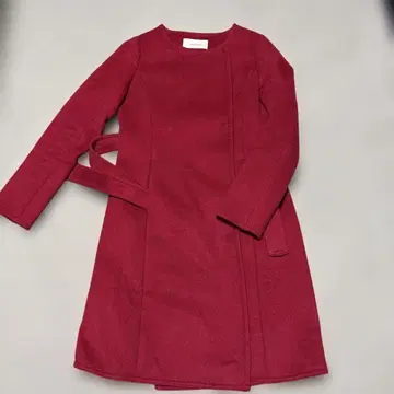 빨간색 롱 코트