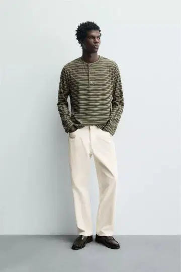 스트라이프 패턴 헨리넥 티셔츠