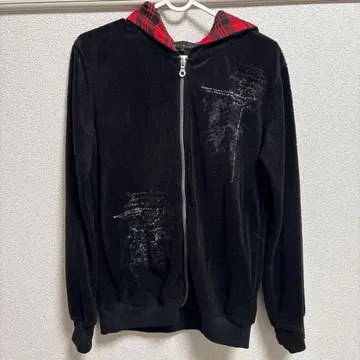 플리스 블랙 후드티 체크 무늬 후드 부착