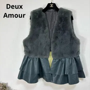 새상품급 Deux Amour 퍼 베스트