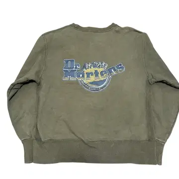 초레어 Dr. Martens 닥터마틴 올리브 그린 맨투맨