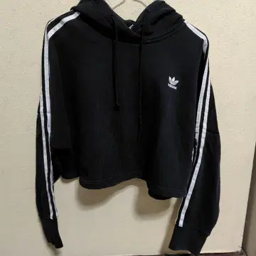 adidas 블랙 크롭 후드티 S