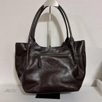 다코타 다크 브라운 핸드백 지퍼 포함