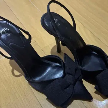 ZARA 블랙 리본 포함 하이힐 36