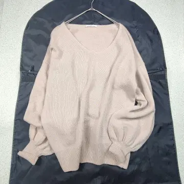 [ 새상품급 ] Plage 캐시미어 혼방 슈퍼 파인 울 V넥 풀오버