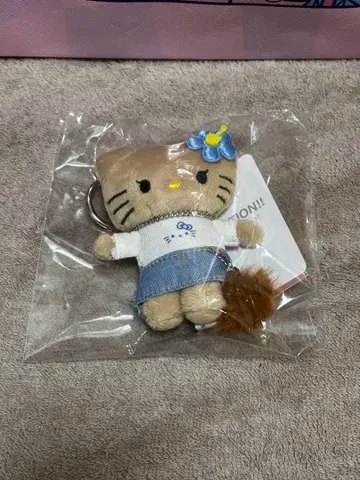 LOWRYSFARM 키티 갸루 블루 me% 토이 키링 산리오