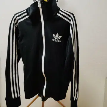 adidas 트랙 자켓 블랙/화이트 XS 초레어 한국제