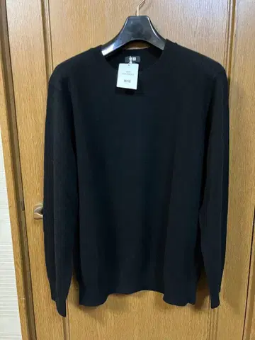 이번 시즌 구매 새상품 유니클로 캐시미어 크루넥 스웨터 L