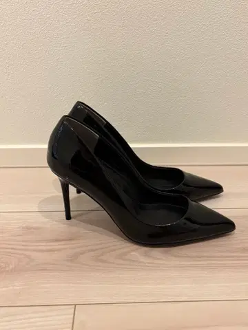 블랙 스틸레토 하이힐