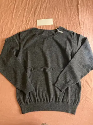 다크 그레이 긴팔 스웨터 울 슈퍼 엑스트라 파인 이번 시즌 2025aw